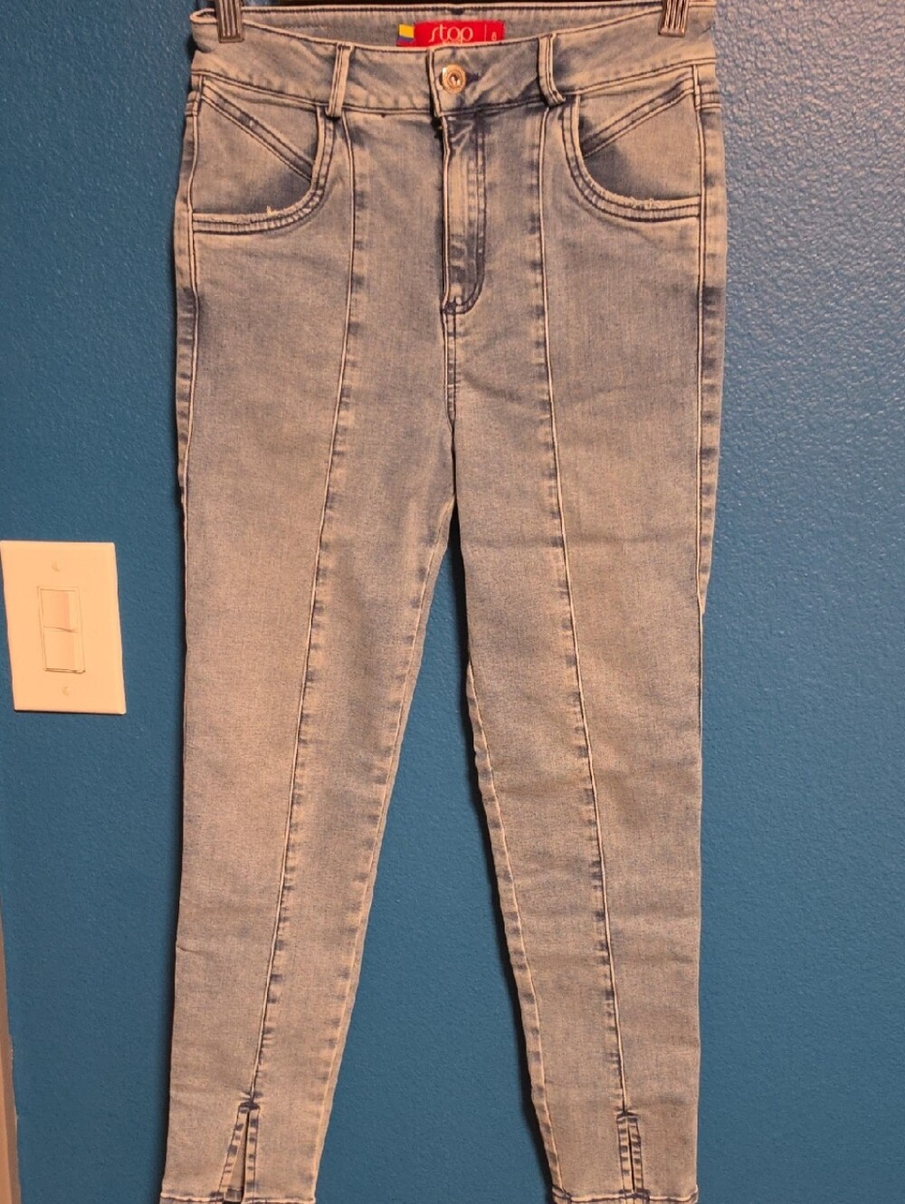 Colombian Stop Light Wash High-Waist Women’s Jeans - Light Blue